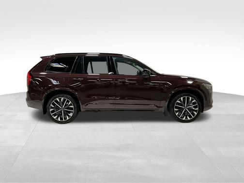 2026 Volvo XC90 B6 Ultra Dark Theme 7-Seater