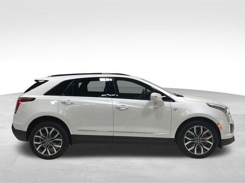 Crystal White Tricoat 2023 Cadillac XT5 Sport