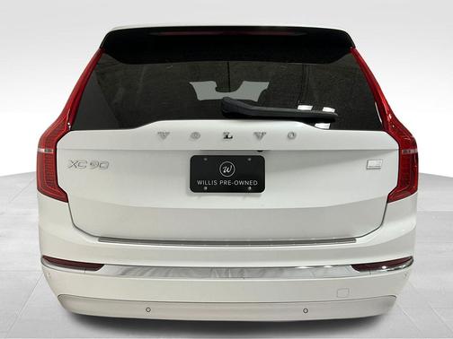 Crystal White Metallic 2022 Volvo XC90 Recharge Plug-In Hybrid T8 Inscription Expression 7 Passenger