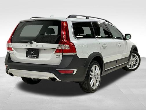 Ice White 2016 Volvo XC70 T5 Premier
