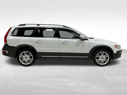 Ice White 2016 Volvo XC70 T5 Premier
