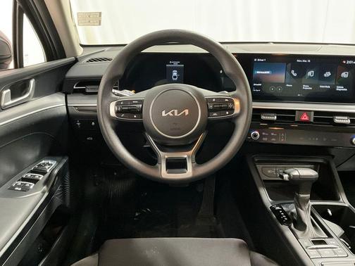 2025 Kia K5 LXS