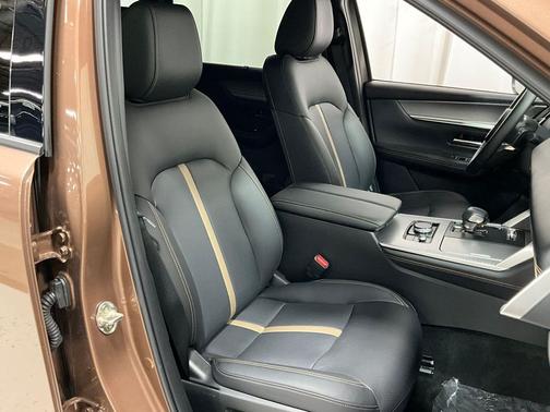 2025 Mazda CX-70 PHEV Premium Plus Package