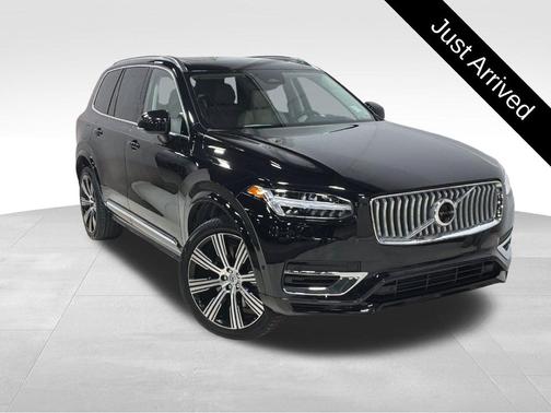 Onyx Black Metallic 2025 Volvo XC90 Plug-In Hybrid T8 Ultra 7-Seater