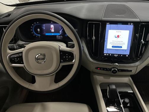2025 Volvo XC60 Plug-In Hybrid T8 Plus