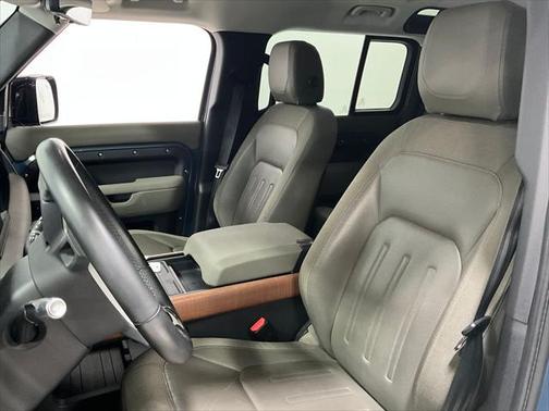 2020 Land Rover Defender 110 SE