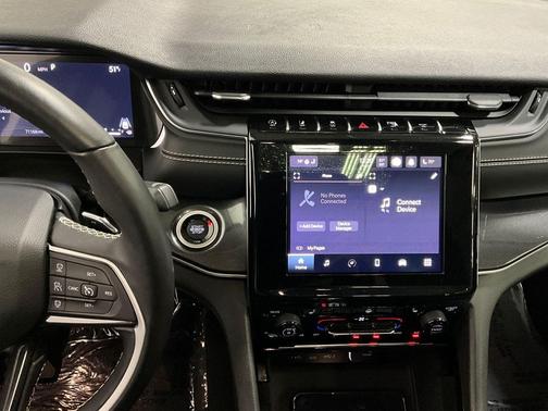 2022 Jeep Grand Cherokee Laredo