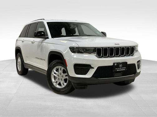 2022 Jeep Grand Cherokee Laredo