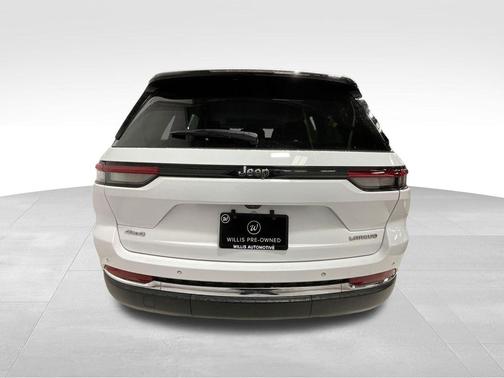 2022 Jeep Grand Cherokee Laredo