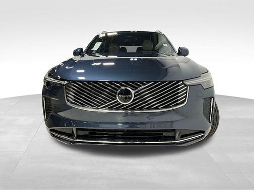 2026 Volvo XC90 B5 Plus 7-Seater