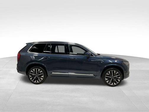 2026 Volvo XC90 B5 Plus 7-Seater
