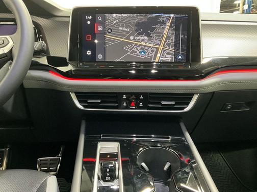 2024 Volkswagen Atlas 2.0T SEL