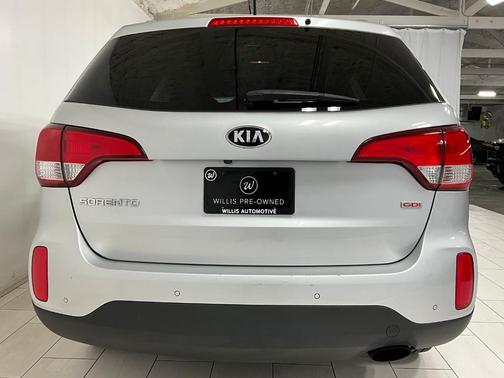2015 Kia Sorento LX