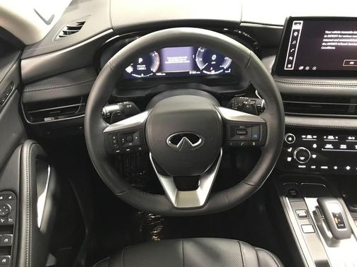Radiant White 2026 INFINITI QX60 LUXE AWD