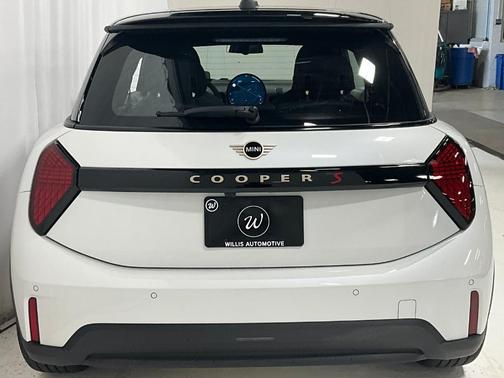 2025 MINI Hardtop ICONIC