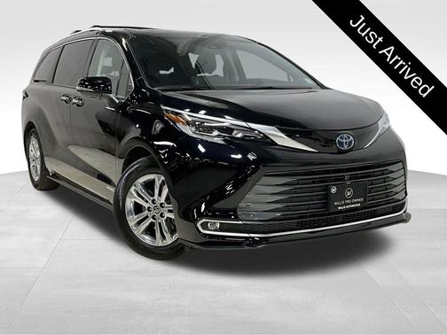 2021 Toyota Sienna Platinum 7 Passenger