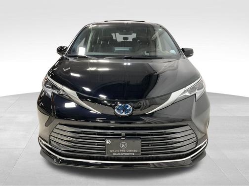 2021 Toyota Sienna Platinum 7 Passenger