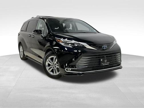 2021 Toyota Sienna Platinum 7 Passenger