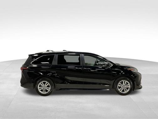 2021 Toyota Sienna Platinum 7 Passenger