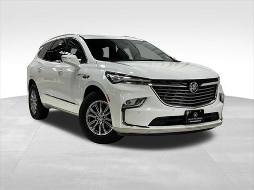 2023 Buick Enclave Essence AWD