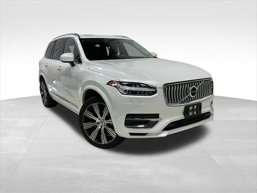2023 Volvo XC90 Recharge Plug-In Hybrid T8 Ultimate Bright Theme 7-Seater