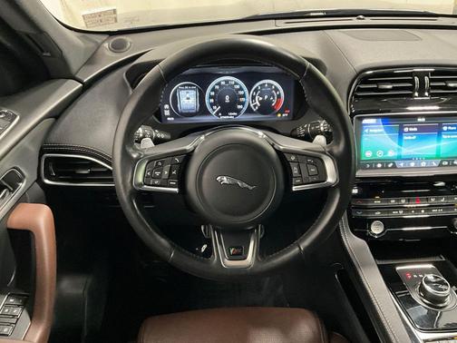 2018 Jaguar F-PACE S