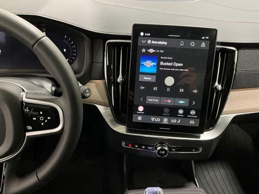 2026 Volvo XC90 B6 Plus 6-Seater