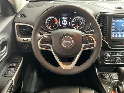 2022 Jeep Cherokee X 4x4