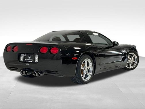 2001 Chevrolet Corvette Base