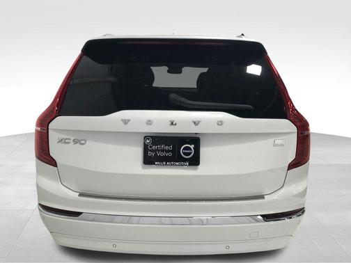 Crystal White Metallic 2024 Volvo XC90 Recharge Plug-In Hybrid T8 Ultimate Bright Theme 7-Seater