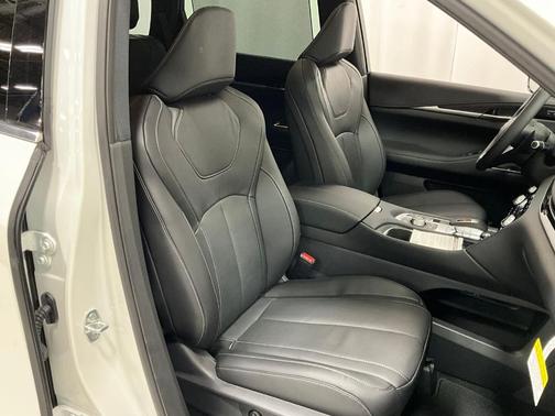 2025 INFINITI QX60 SENSORY