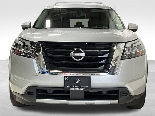 2023 Nissan Pathfinder SL 4WD