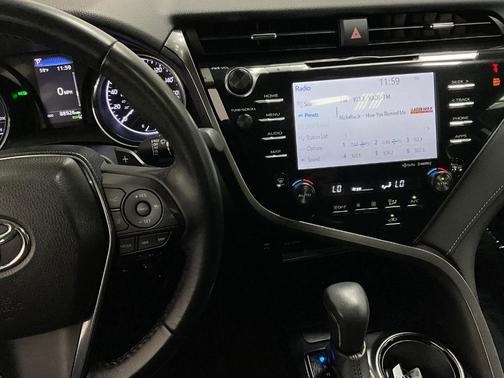 2019 Toyota Camry SE