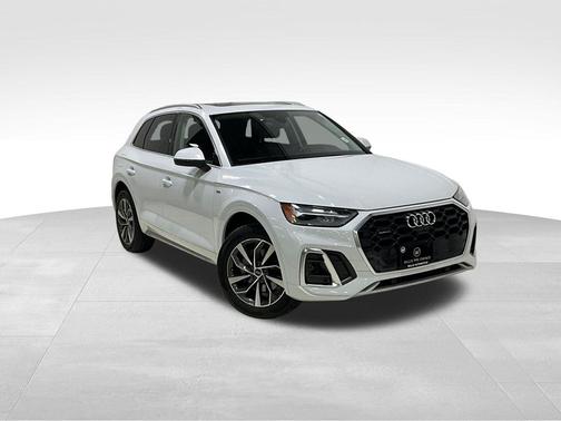 2023 Audi Q5 45 S line Premium Plus