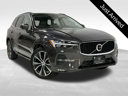 2022 Volvo XC60 B5 Momentum