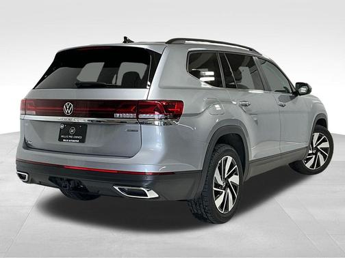 Pure Gray 2026 Volkswagen Atlas 2.0T SE w/Technology 4MOTION
