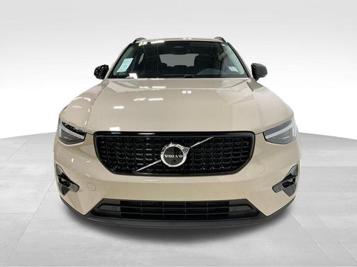 2026 Volvo XC40 Ultra, B5 AWD Gas (mild hybrid), Dark