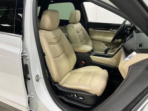 2018 Cadillac XT5 Premium Luxury