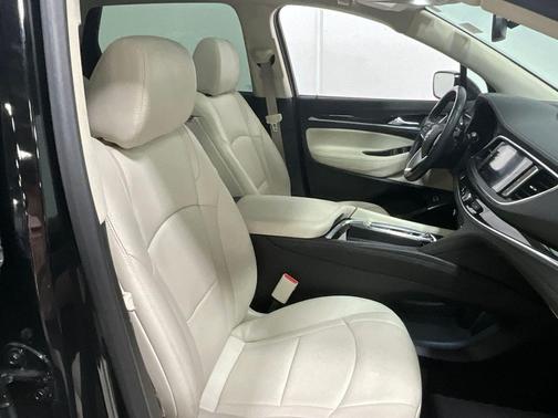 2023 Buick Enclave Essence AWD