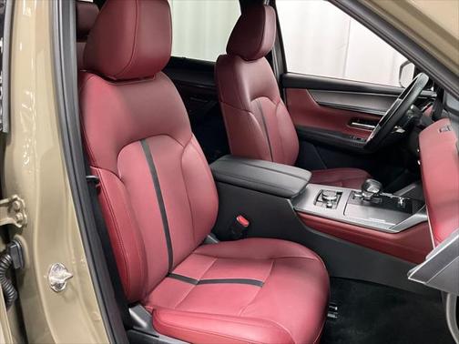 2025 Mazda CX-70 PHEV Premium Plus Package
