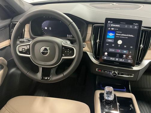 2026 Volvo XC90 Plug-In Hybrid T8 Plus 7-Seater