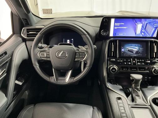 2025 Lexus LX 600 Luxury