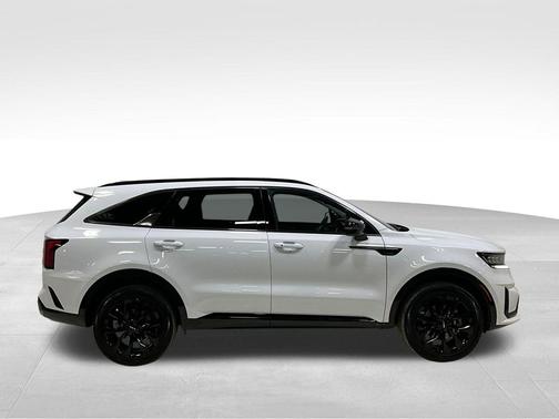 Glacial White Pearl 2023 Kia Sorento SX