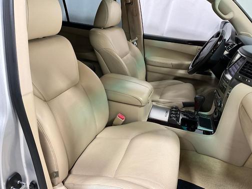 2011 Lexus LX 570 Base