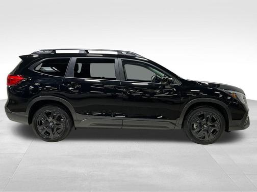 Crystal Black Silica 2025 Subaru Ascent Onyx Edition Touring 7-Passenger