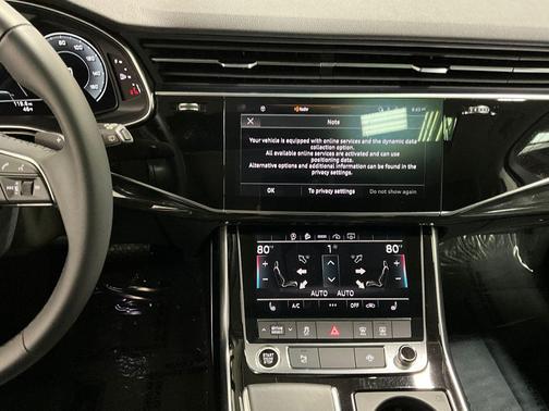 2022 Audi Q7 45 Premium