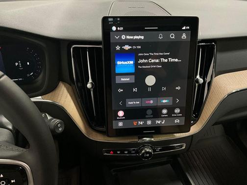 2026 Volvo XC60 B5 Plus