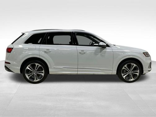Glacier White 2021 Audi Q7 55 Premium Plus