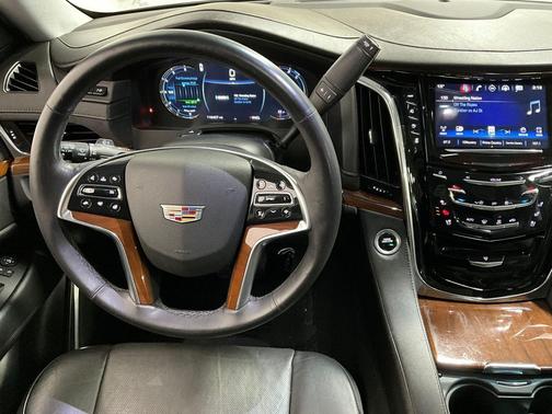 2018 Cadillac Escalade ESV Luxury