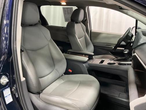 2021 Toyota Sienna XLE 7 Passenger